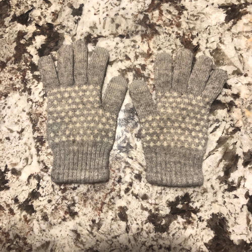 FREE GLOVES WITH ANY PURCHASE